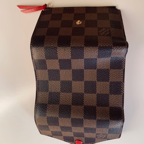 Louis Vuitton Wallet - Picture 4 of 4